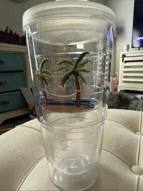 tervis clear tumbler with green palm tree and brown hammock applique
